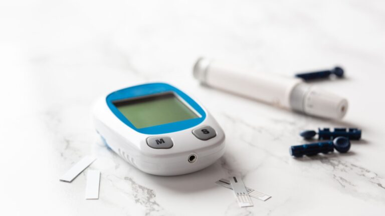 What are Ketone Test Strips Used For? 3 Ways to Test for Ketosis