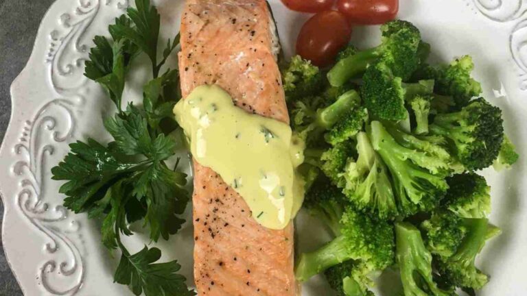 Pan-Seared Salmon with Keto Hollandaise Sauce