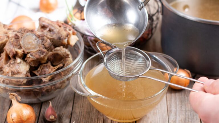 What is Bone Broth and How to Make Your First Batch